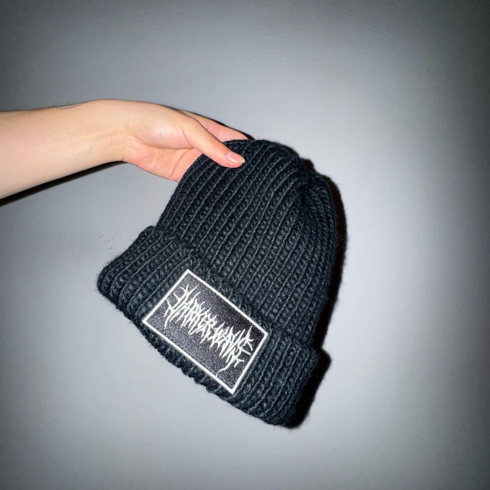 darker wavs warp black chunky knit beanie